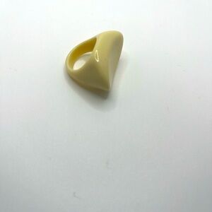 Vintage style resin ring